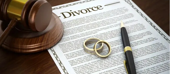Declinul căsătoriilor în Cluj: creștere a divorțurilor