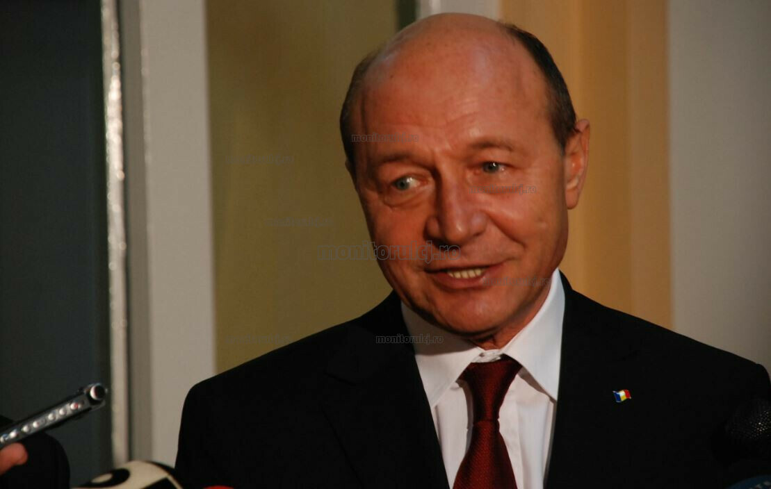 Băsescu contestă desemnarea unui premier interimar