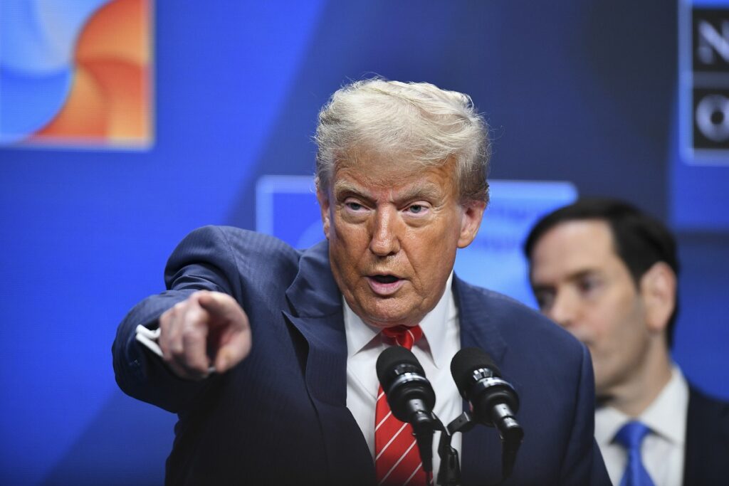 Trump își exprimă sprijinul pentru candidatul dreptei dure în Columbia