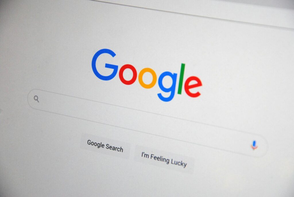 Parlamentul European adoptă motorul de căutare Qwant în locul Google