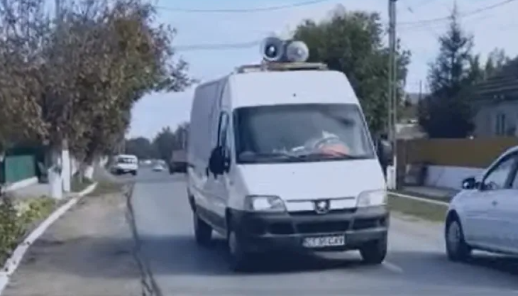 O dubă cu megafon stârnește nemulțumiri în Cluj-Napoca