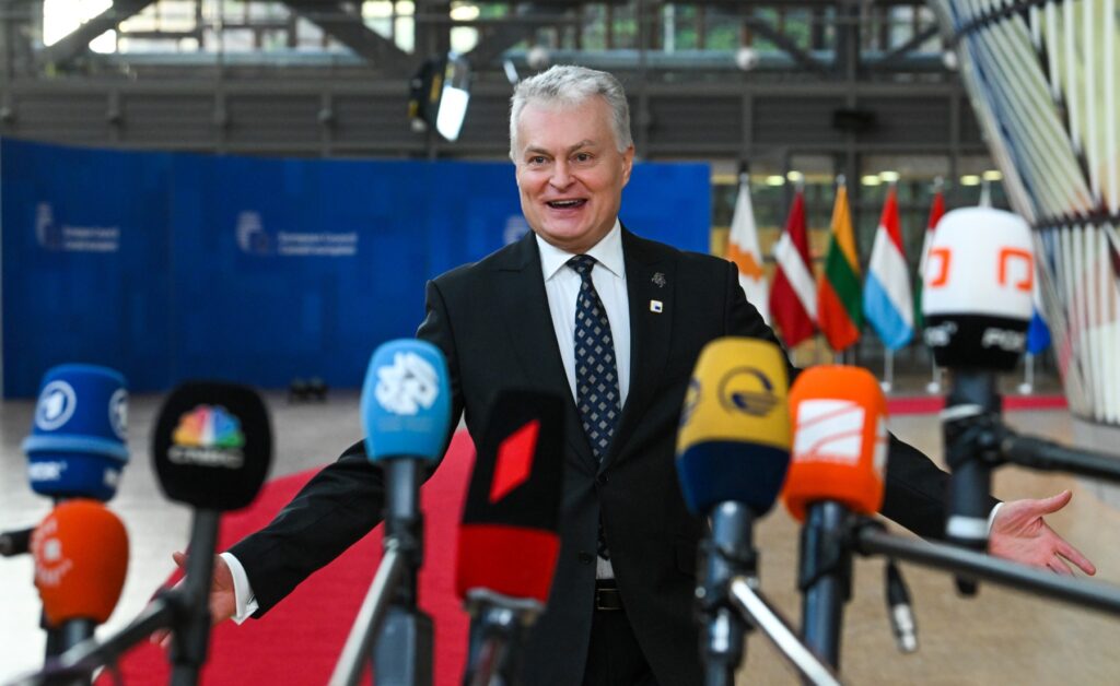 Lituania intenționează să modifice Constituția pentru a permite arme nucleare americane