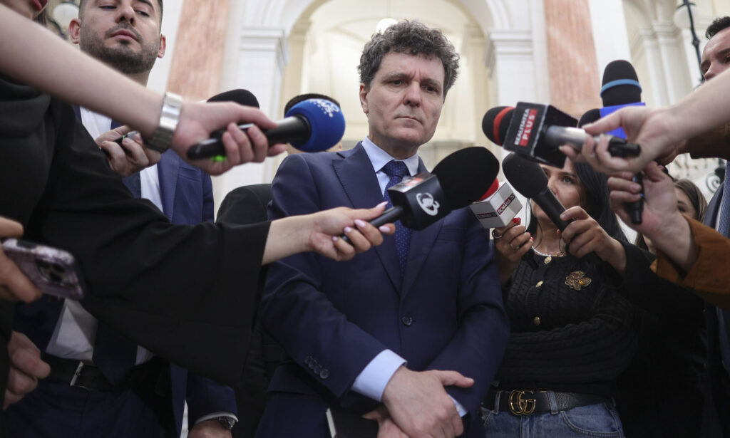 Nicușor Dan a amânat desemnarea premierului pentru săptămâna viitoare