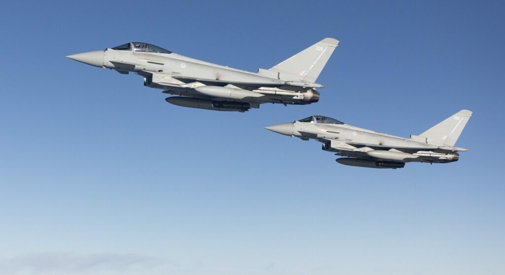 Aeronave Eurofighter Typhoon și militari italieni au sosit în România