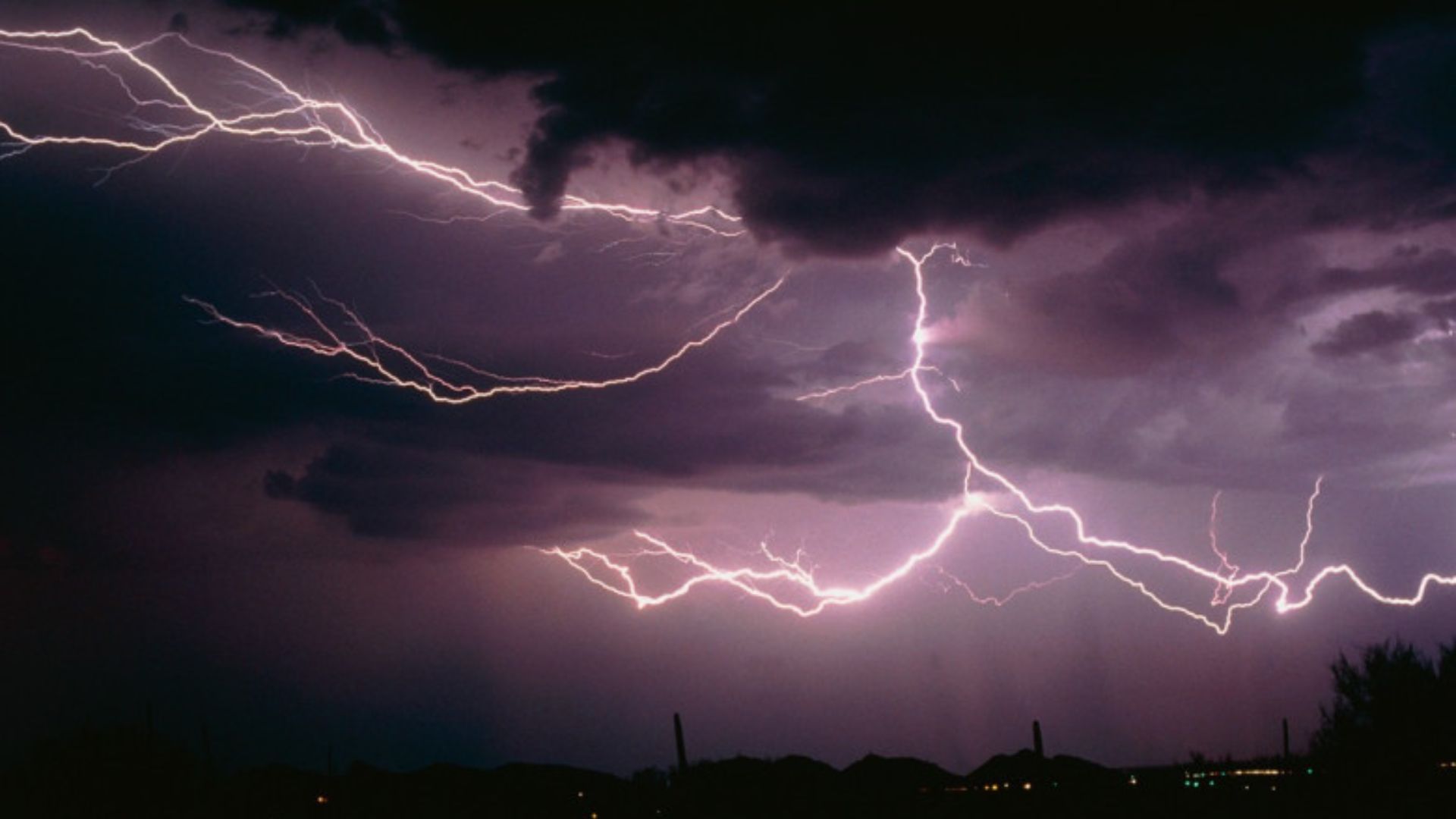 Avertizări meteo în Cluj: Cod Galben de furtuni pentru 4 și 5 iunie