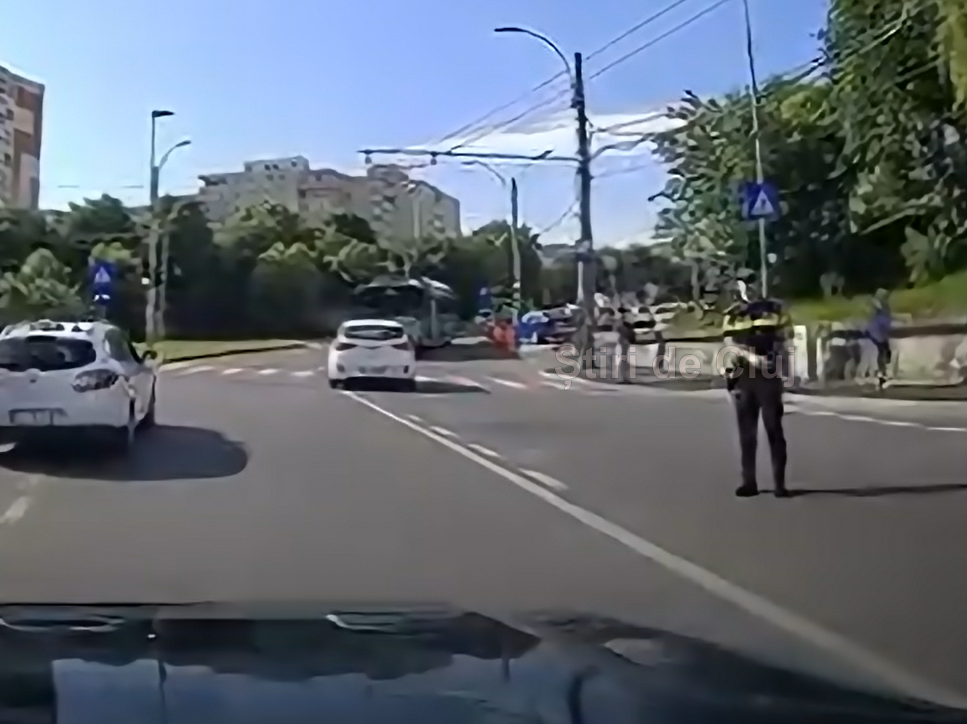Accident cu biciclist sub Podul Calvaria din Cluj, trafic deviat