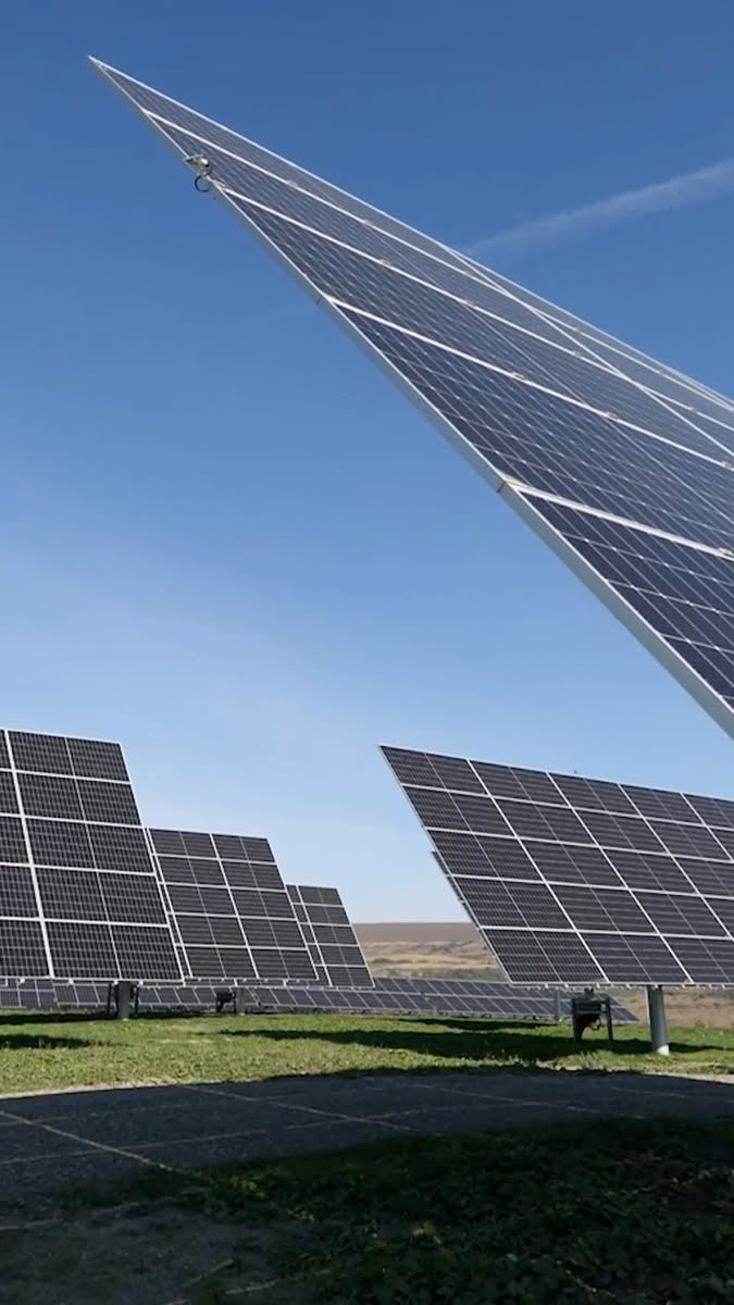 Cluj-Napoca: Am semnat contractul de execuție pentru realizarea unui parc fotovoltaic cu peste 6.900 panouri - echivalentul a 140.000 cop...