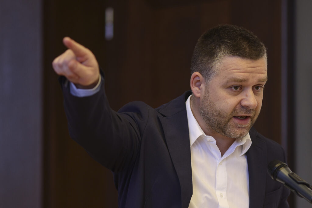Ciprian Ciucu: Critici la adresa discursului anti-partide