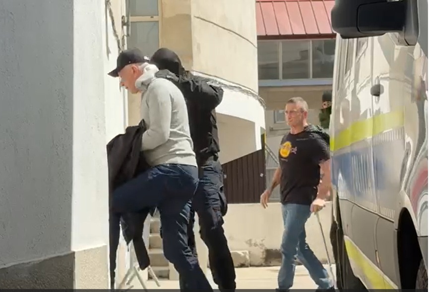 Procurorii constănțeni Niță și Ștefan, arestați preventiv în continuare