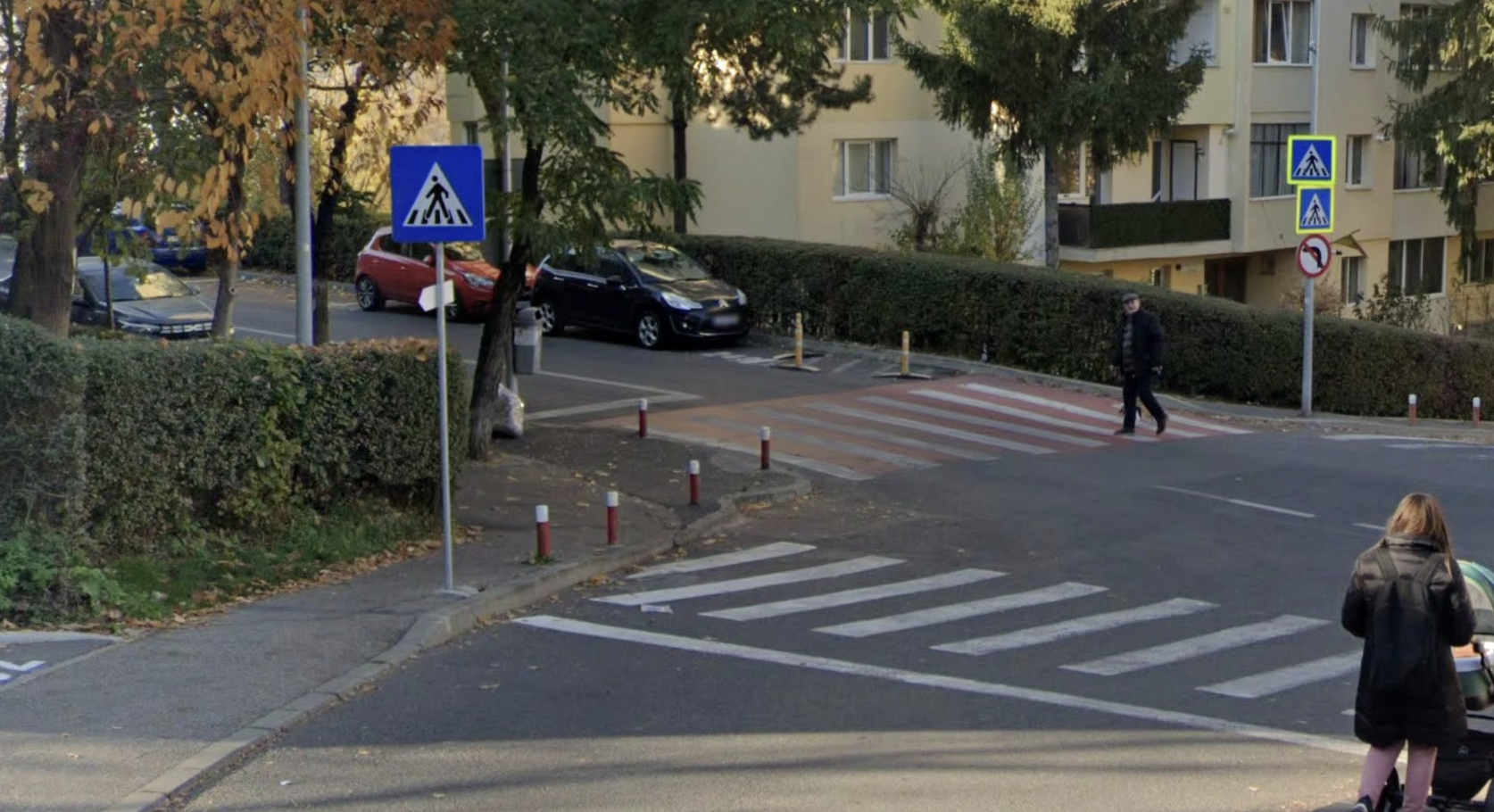 Probleme de vizibilitate la o intersecție din Cluj-Napoca din cauza unei pubele
