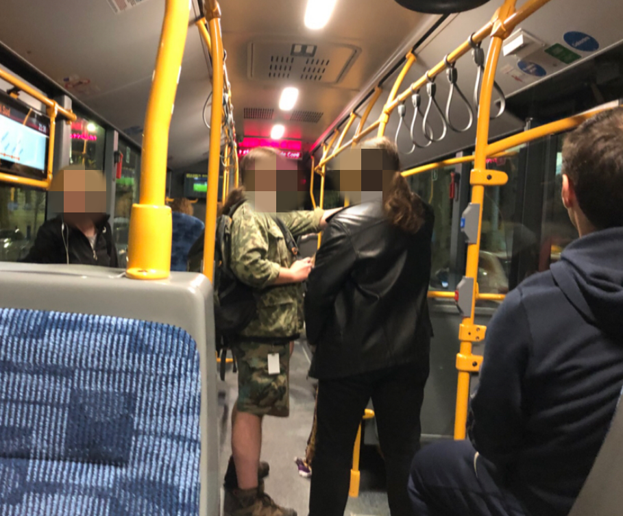 Clujean investigat pentru racolarea unei minore în autobuz