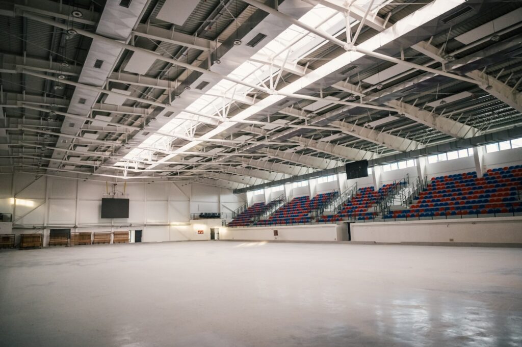 Finalizarea lucrărilor la patinoarul acoperit din Târgu Mureș