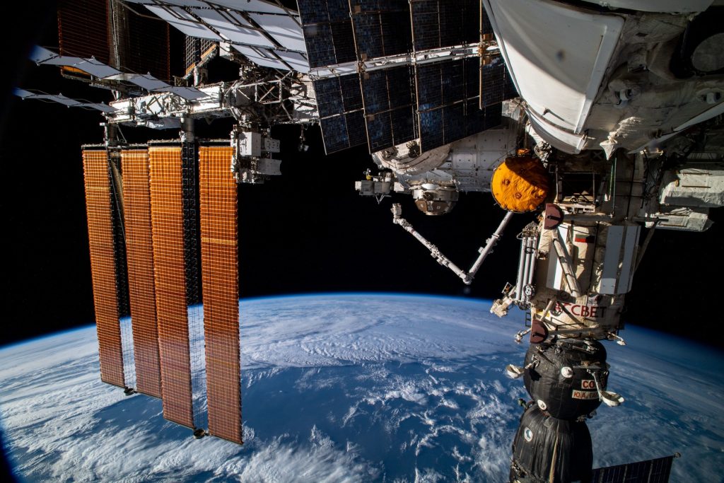 Alertă pe Stația Spațială Internațională: Astronauții se pregătesc pentru evacuare