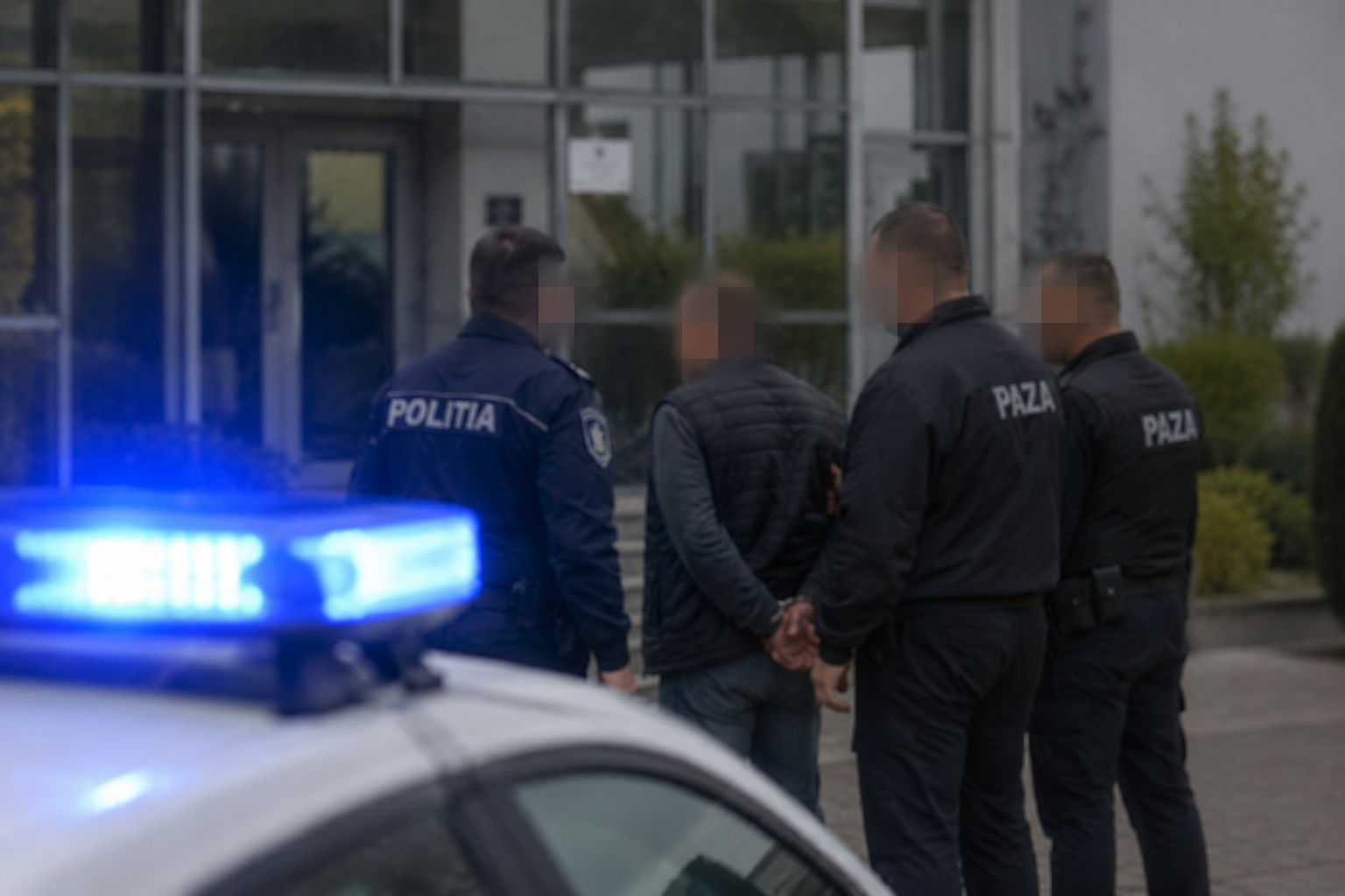 Amenințare cu pistolul într-o firmă din Cluj-Napoca: agresor imobilizat