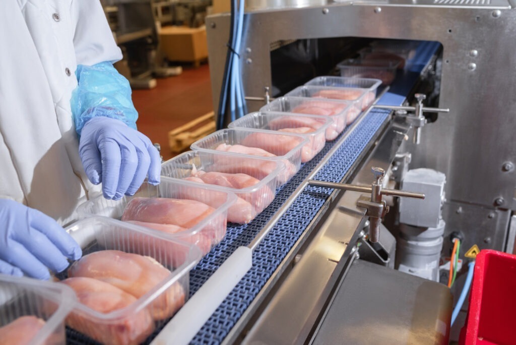 Creșterea semnificativă a consumului de carne de pui în ultimele șase decenii