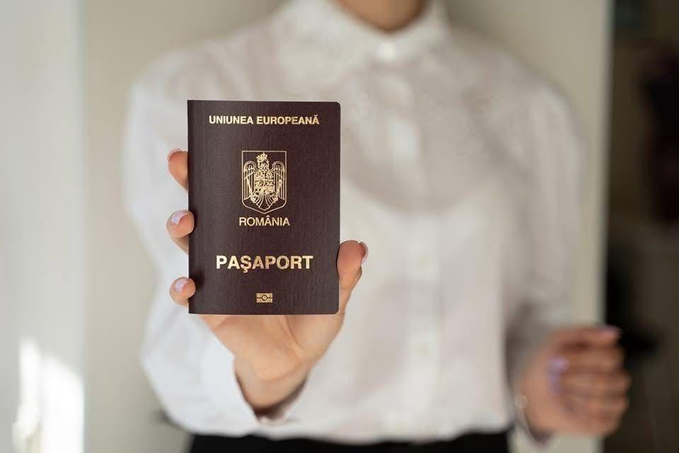 Clujenii pot obține pașaportul online, evitând coada la ghișeu