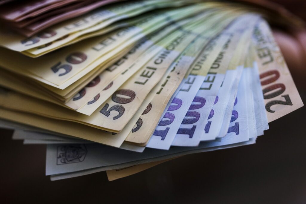 10 bănci din România amendate de Consiliul Concurenței cu 3,73 miliarde lei