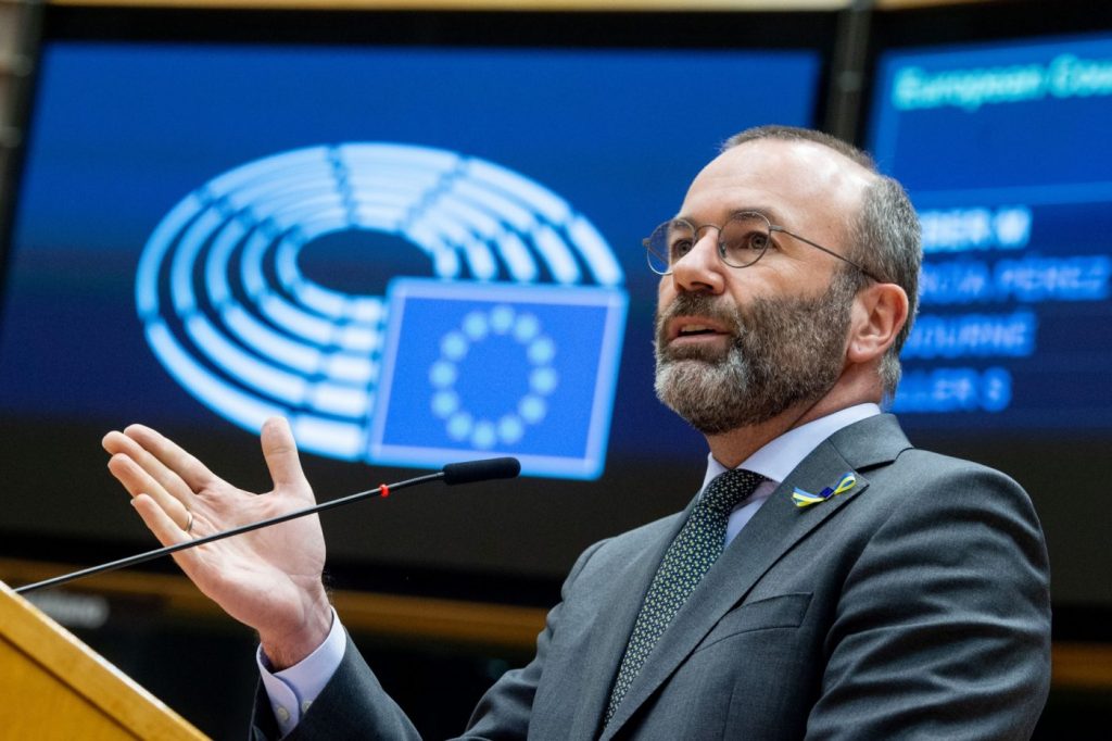 Șeful PPE: UE trebuie să reacționeze față de provocările din partea Chinei