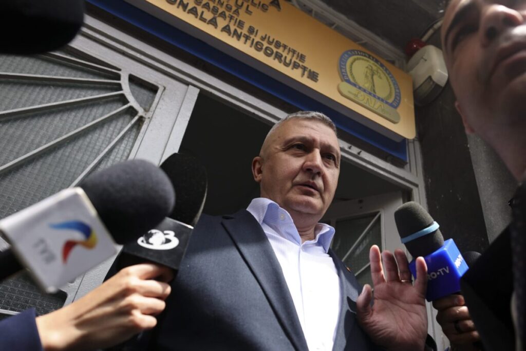 Curtea de Apel București menține sechestrul asupra telefonului generalului Vlad Gheorghiță