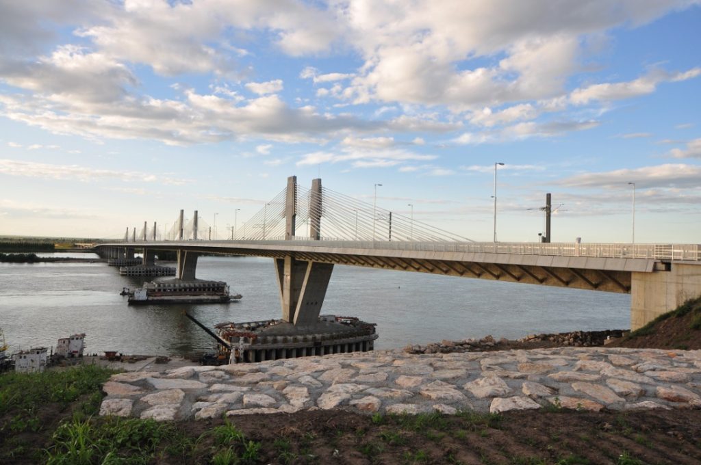 Președinta Bulgariei critică România pentru întârzierile în construirea unui nou pod peste Dunăre