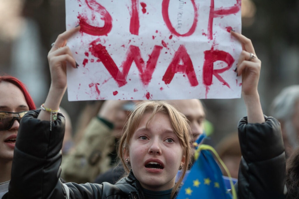 O nouă eră a violenței globale: Studiu norvegian relevă un număr record de conflicte între state