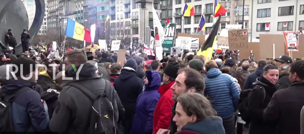 Violențe la protestele tinerilor din Bruxelles împotriva creșterii taxelor de școlarizare