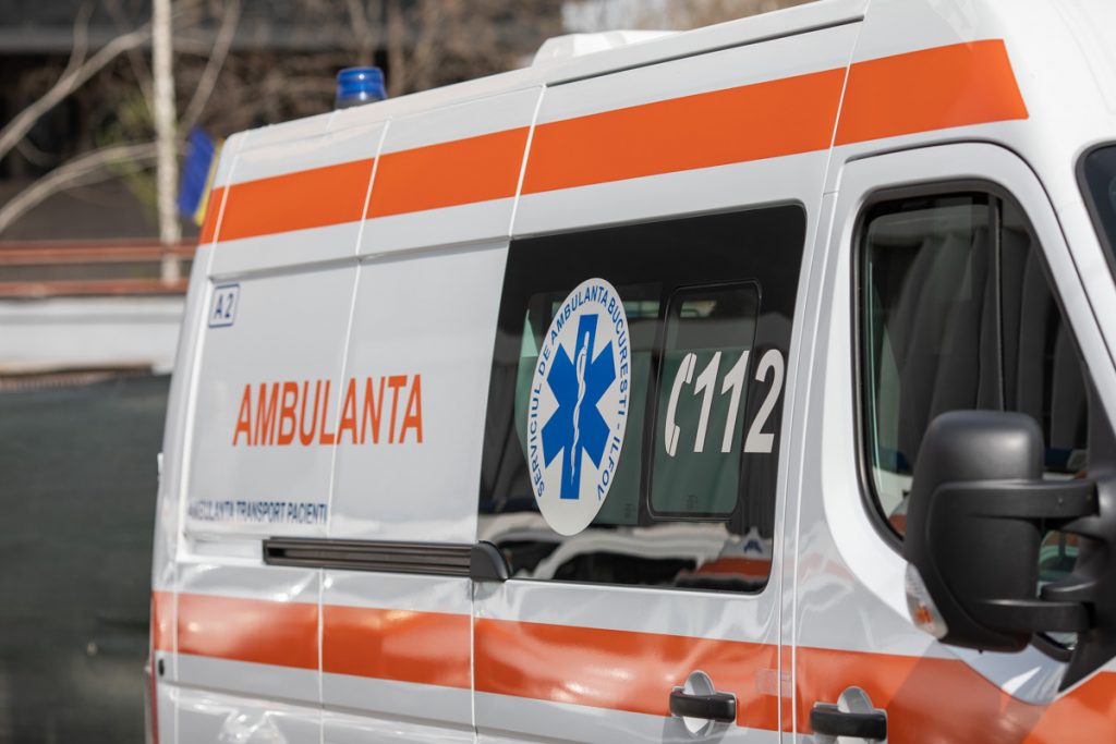 Un copil decedat și doi în stare critică, găsiți în Galați