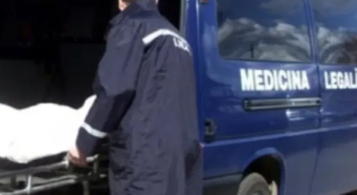 Un copil de 2 ani găsit decedat într-un apartament din Galați