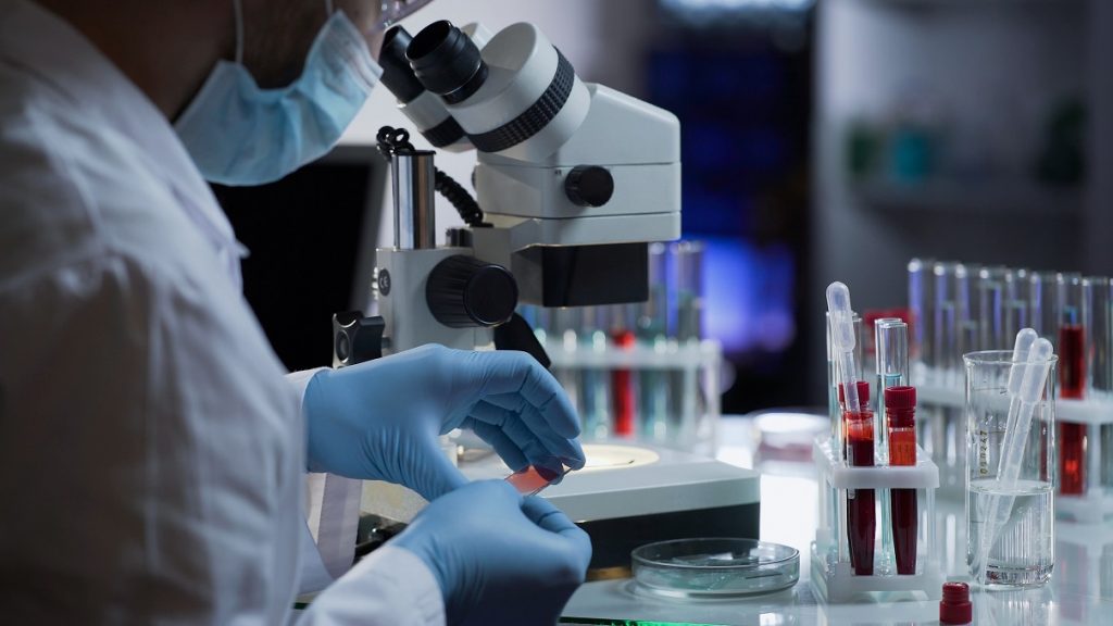 Rezultate promițătoare ale vaccinurilor anti-cancer cu tehnologie mRNA