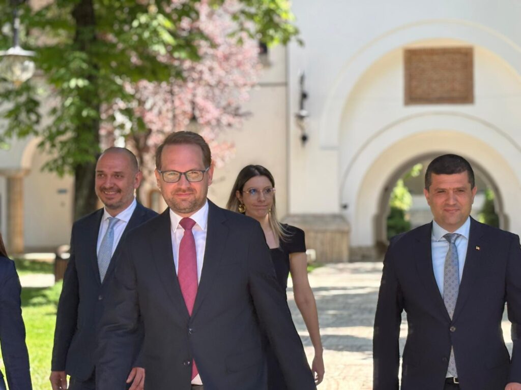 USR reacționează la declarația CSM privind atacurile asupra justiției