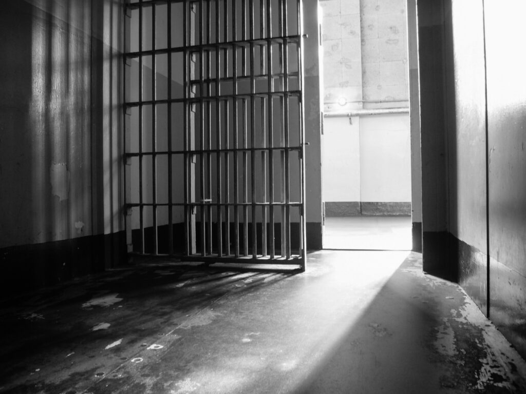 Curtea de Apel Iași refuză extrădarea unui moldovean acuzat de triplă crimă în Rusia