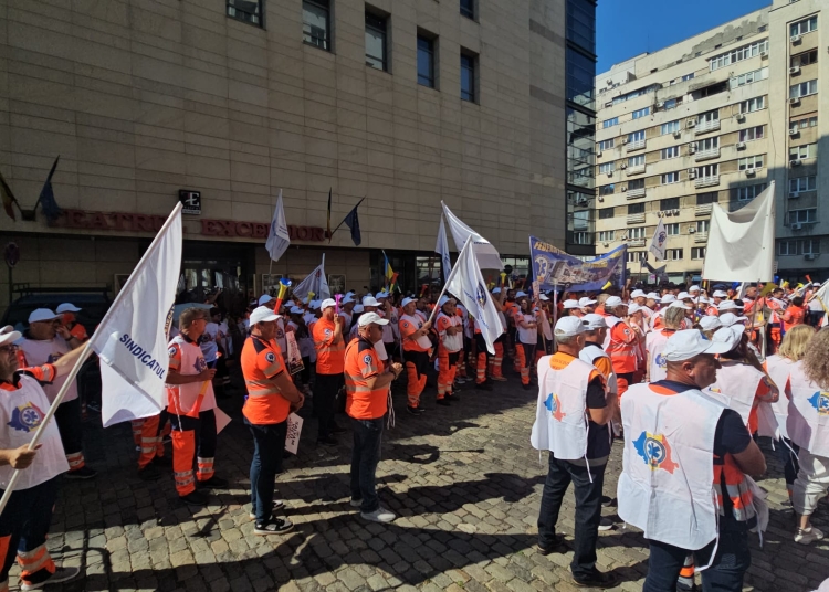 Proteste în sistemul medical: Ambulanțierii și medicii legiști își exprimă nemulțumirile