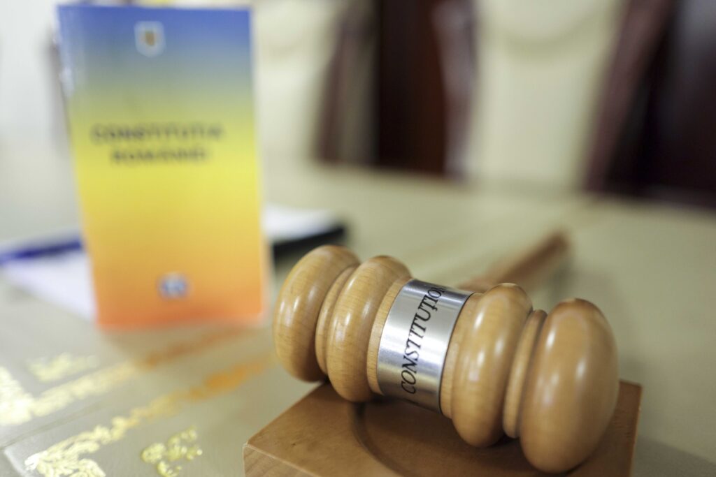 Nicușor Dan contestă Legea vânătorii la Curtea Constituțională