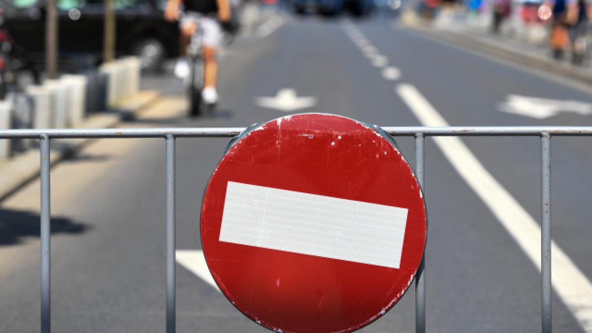 Restricții de circulație în centrul Clujului zece seri la rând! Ce străzi se închid din 12 iunie și de la ce oră trebuie să eviți zona
