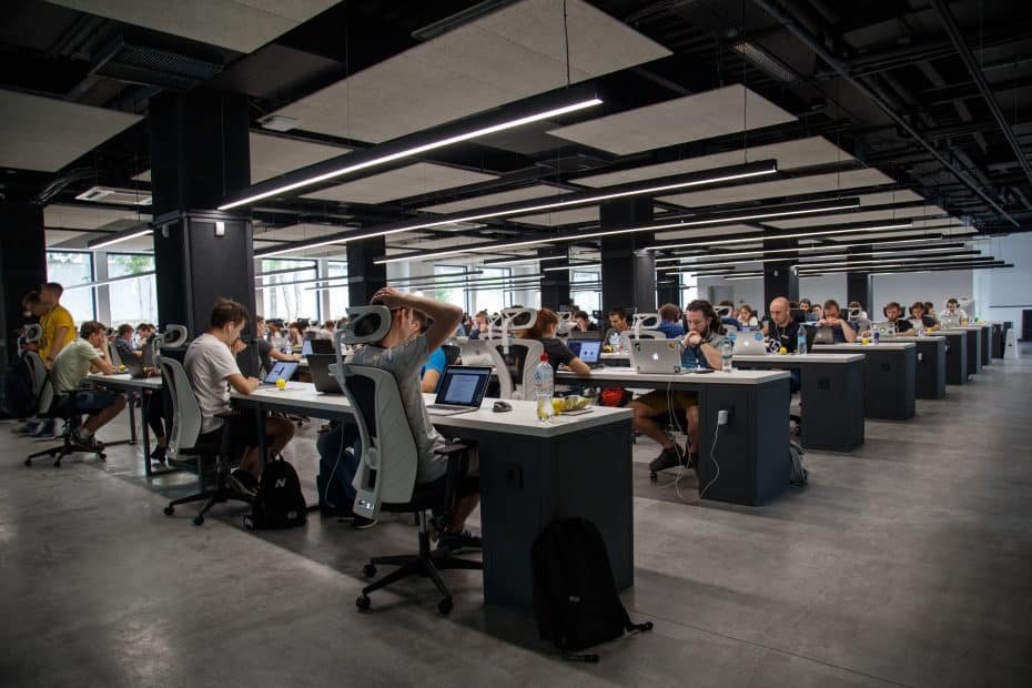 România, printre ultimele țări din Europa în utilizarea rețelelor sociale de către firme