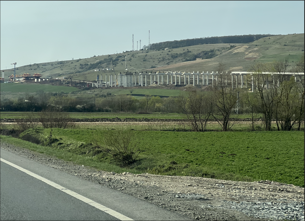 Alin Tișe: România pierde 3 kilometri de autostradă zilnic din cauza dobânzilor