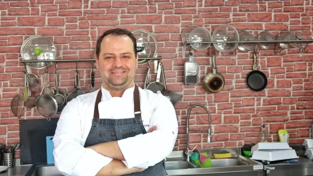 Chef Nico Lontras: „Bucătăria românească merită îmbunătățită”