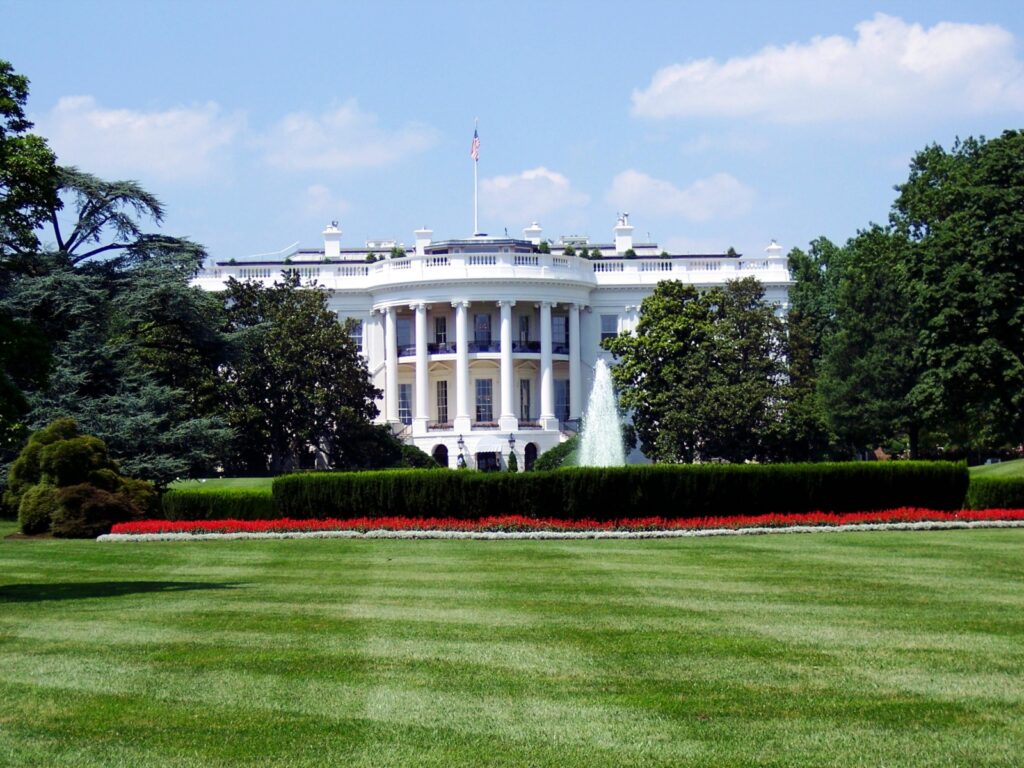 Donald Trump organizează un eveniment MMA la aniversarea de 80 de ani