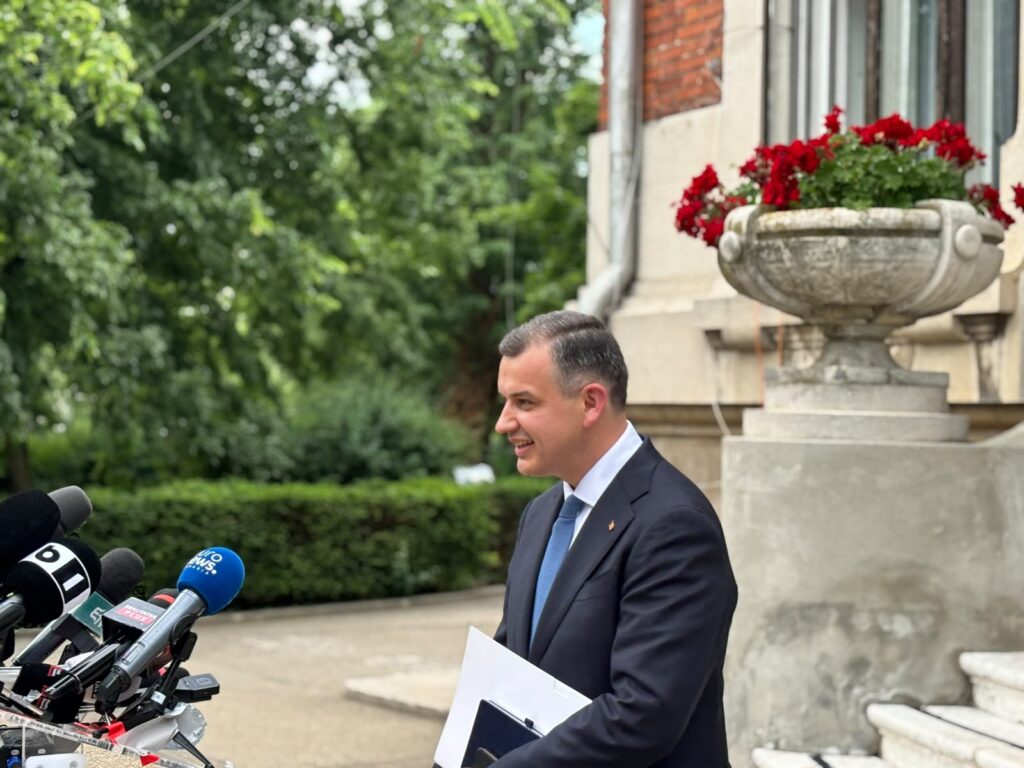 Eugen Tomac prezintă lista miniștrilor pentru votul de învestitură