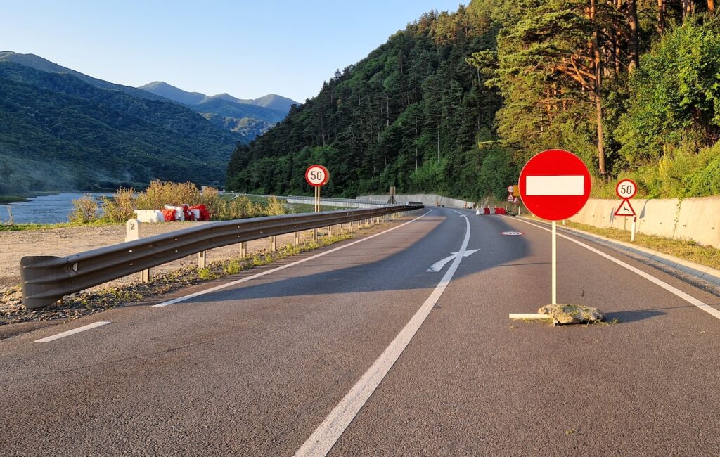 Restricții pe Valea Oltului: Lucrări pe DN7 până în iulie
