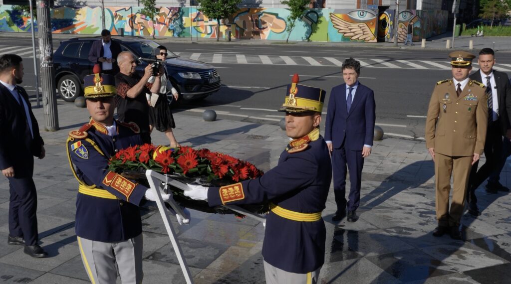 Nicușor Dan a depus o coroană la Monumentul victimelor Mineriadei
