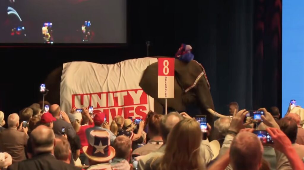 Partidul Republican din Texas a adus un elefant la congres, incidentul a devenit viral
