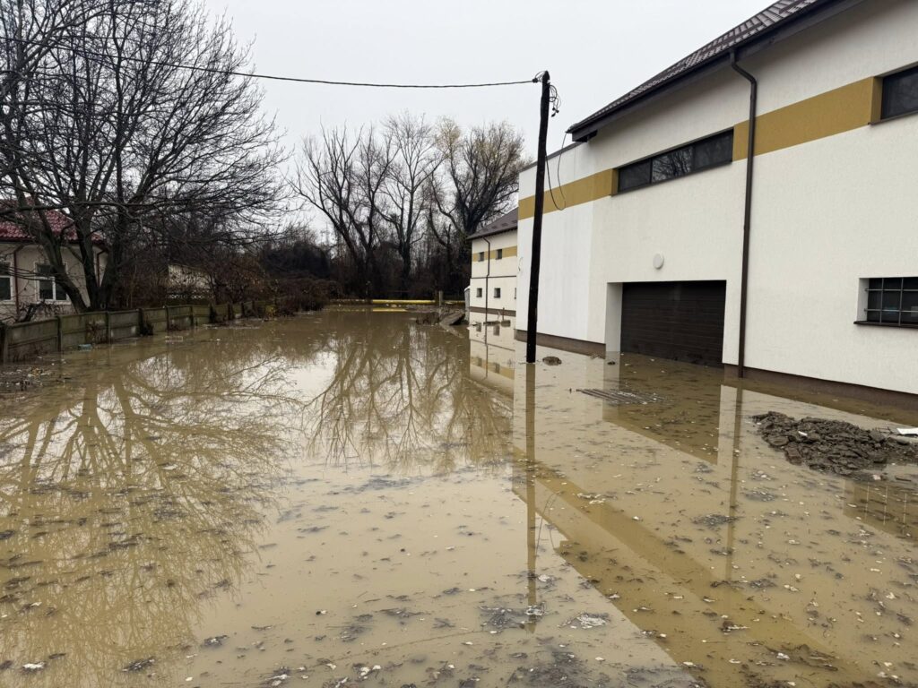 Atenționare Cod galben de inundații în cinci județe până duminică