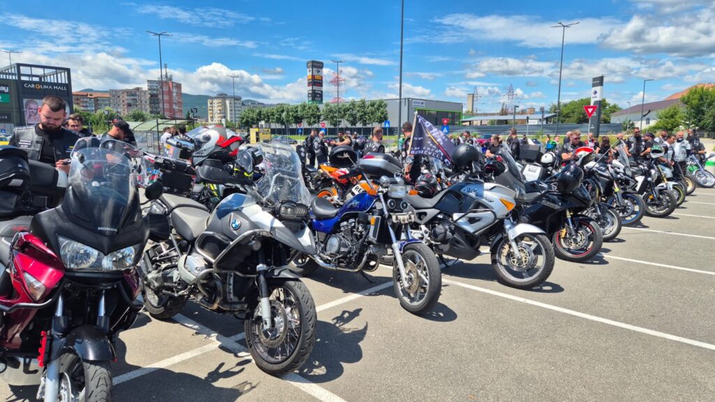 Parada moto a clubului Tracos LE MC Transilvania în Alba Iulia