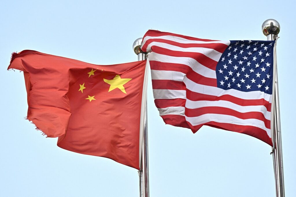 China contestă decizia SUA de a clasifica firmele chineze ca fiind militare