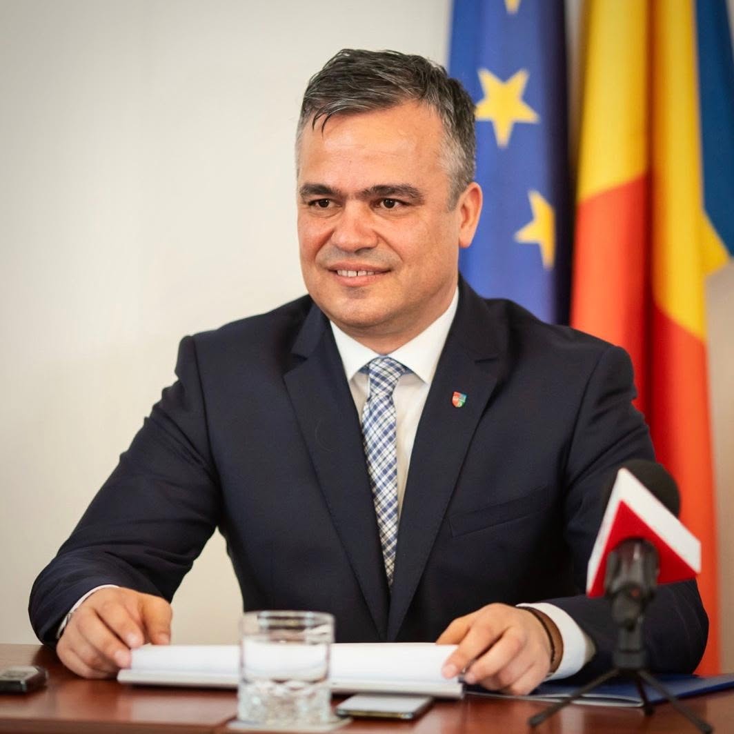 Profilul lui Adrian Veștea, noul premier desemnat de Nicușor Dan