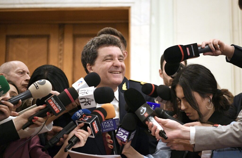 Liderii USR se întâlnesc pentru a discuta despre Adrian Veștea