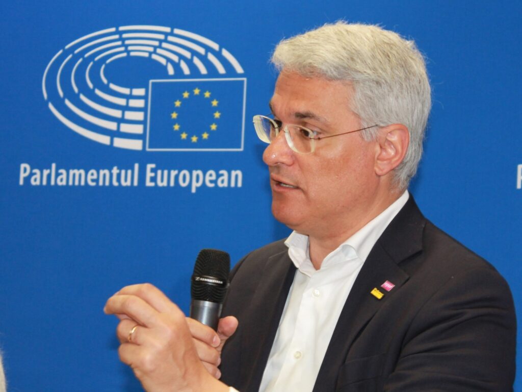 Dragoș Pîslaru își reafirmă sprijinul pentru Ilie Bolojan