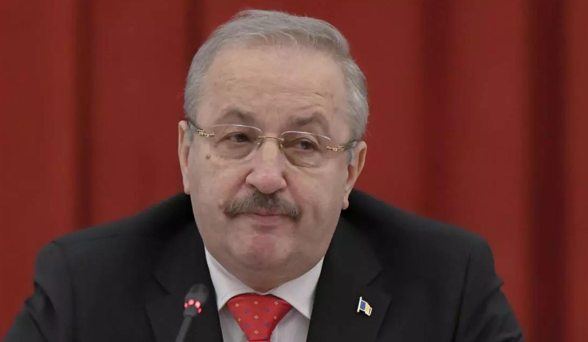 Vasile Dîncu susține majoritatea în jurul lui Adrian Veștea: PNL va opta pentru putere