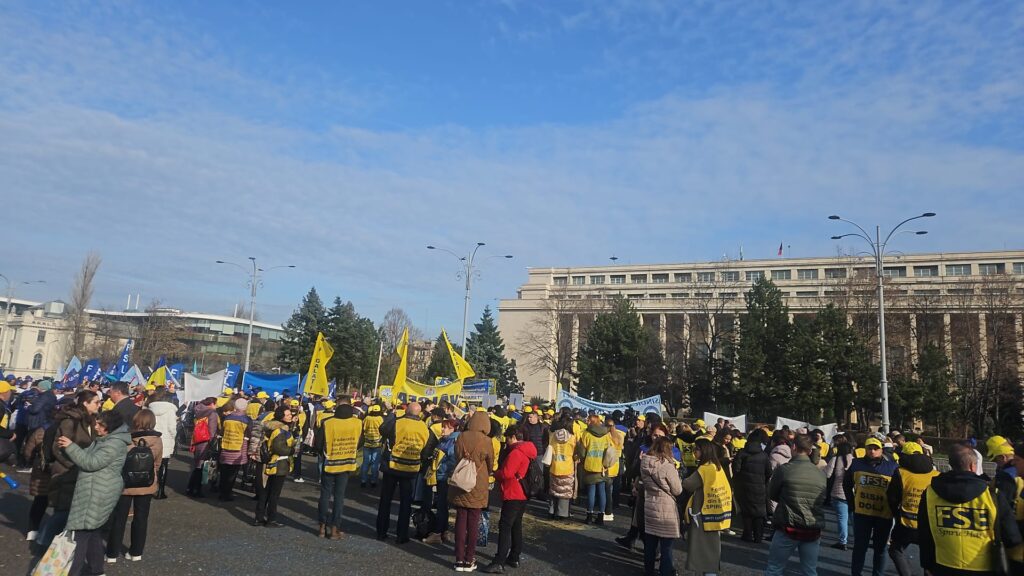 Protest al sindicaliștilor din educație la Guvern și Parlament